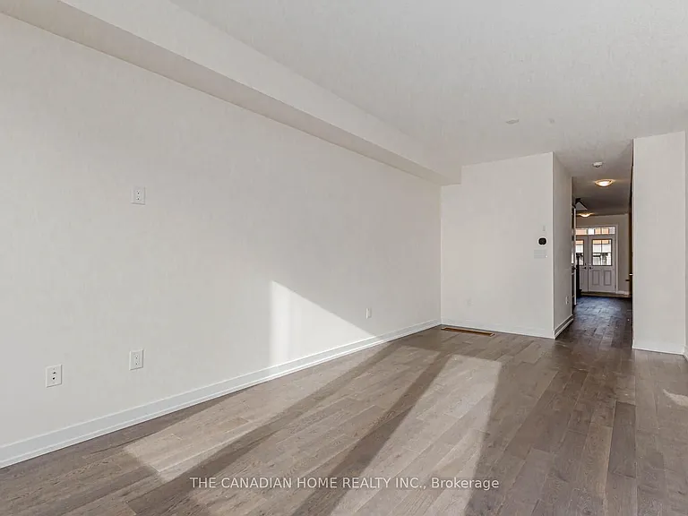 10 Sunflower Cres — Photo 12