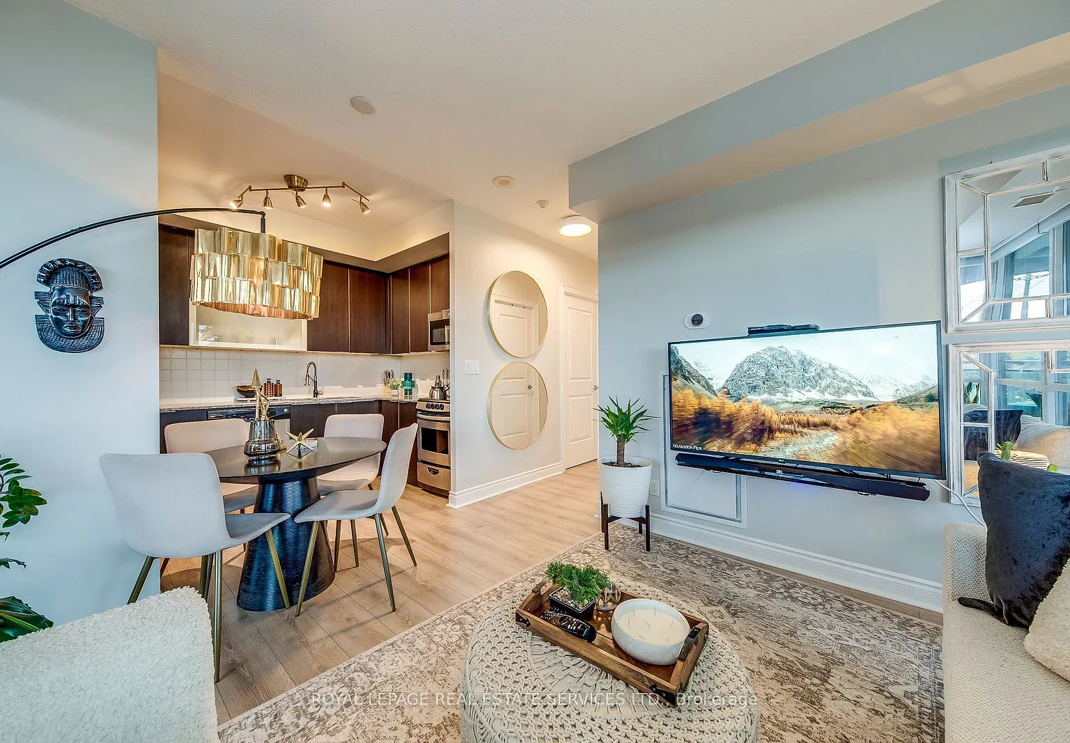Nautilus at Waterview Condos — Photo 2