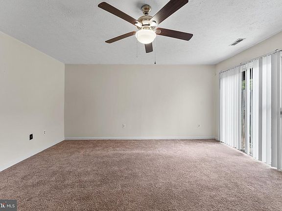 3rd image of 8801 Hardesty Dr