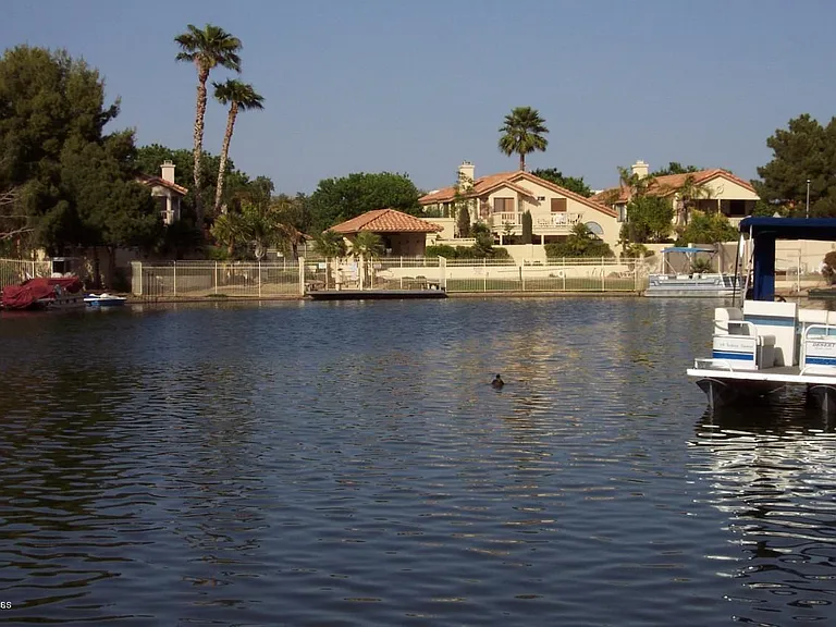 11018 W Poinsettia Dr — Photo 35