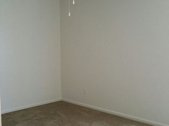 5th image of 1615 Yuma Trl APT B