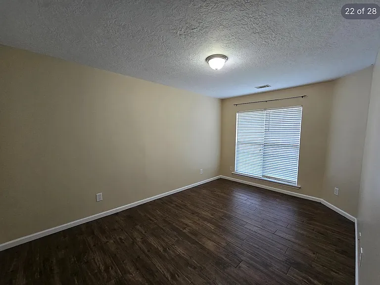 270 Caldwell Cir — Photo 13