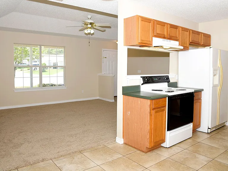 645 Jerrells Ave — Photo 5