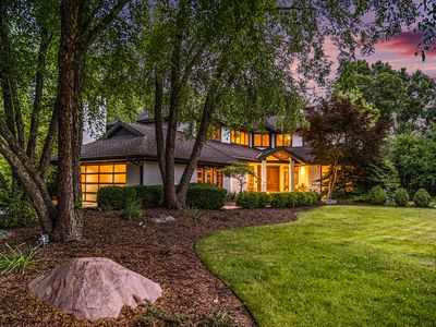 2002 Valleyview Dr, Ann Arbor, MI, 48105