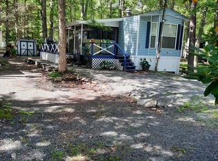 186 Locust Lake Dr, Milford, PA