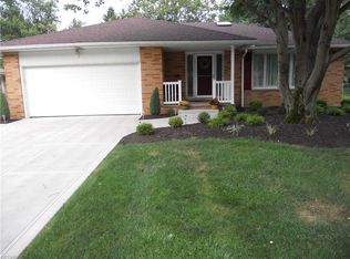 677 Jefferson Dr, Highland Heights, OH