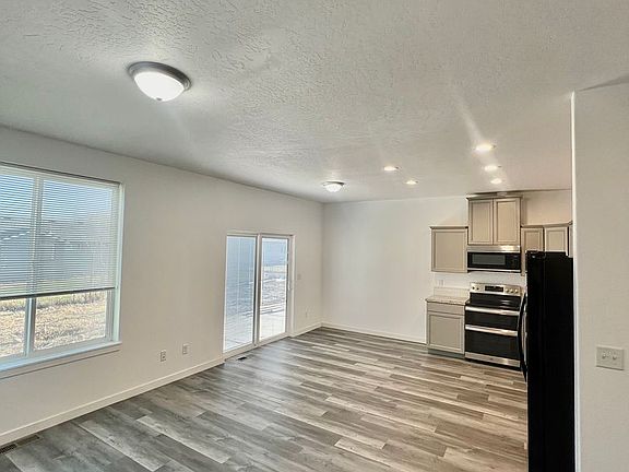 3rd image of 1913 S Rainier Pl #130