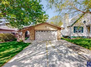 4601 S 58th St, Lincoln, NE 68516