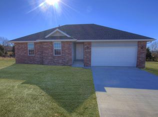 260 Town Loop, Marshfield, MO 65706