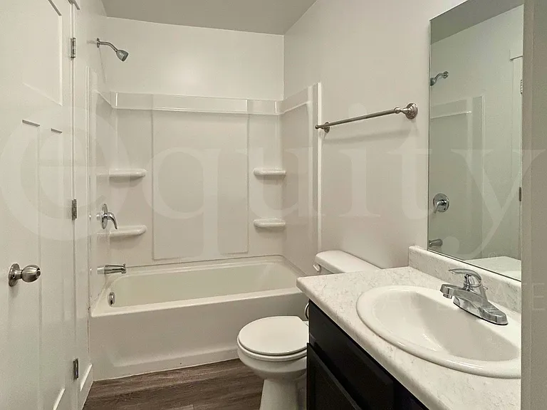 648 E 380 N — Photo 17