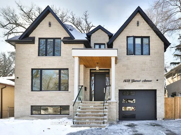 1438 Garnet Ave, Mississauga, ON L5G 4C6