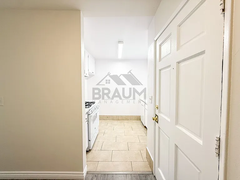 14257 Friar St — Photo 9