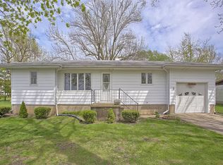 205 N Thompson St, Melvin, IL 60952