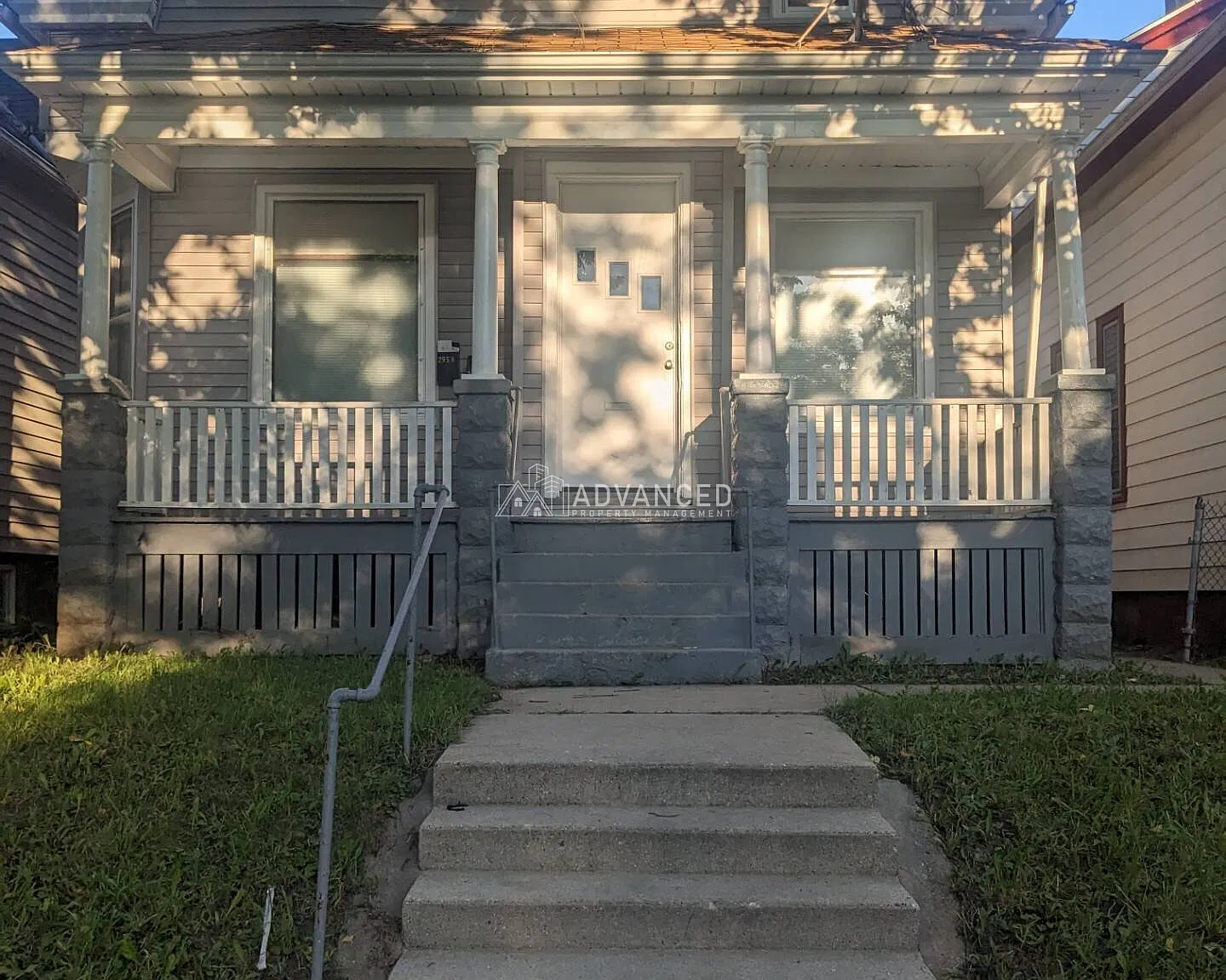 Newly listed 3 bedroom Lower Duplex Home — Photo 1