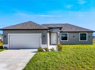 7005 Burma Cir, Labelle, FL 33935