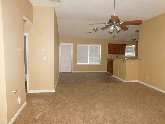 999376 _ Livingroom_05102016