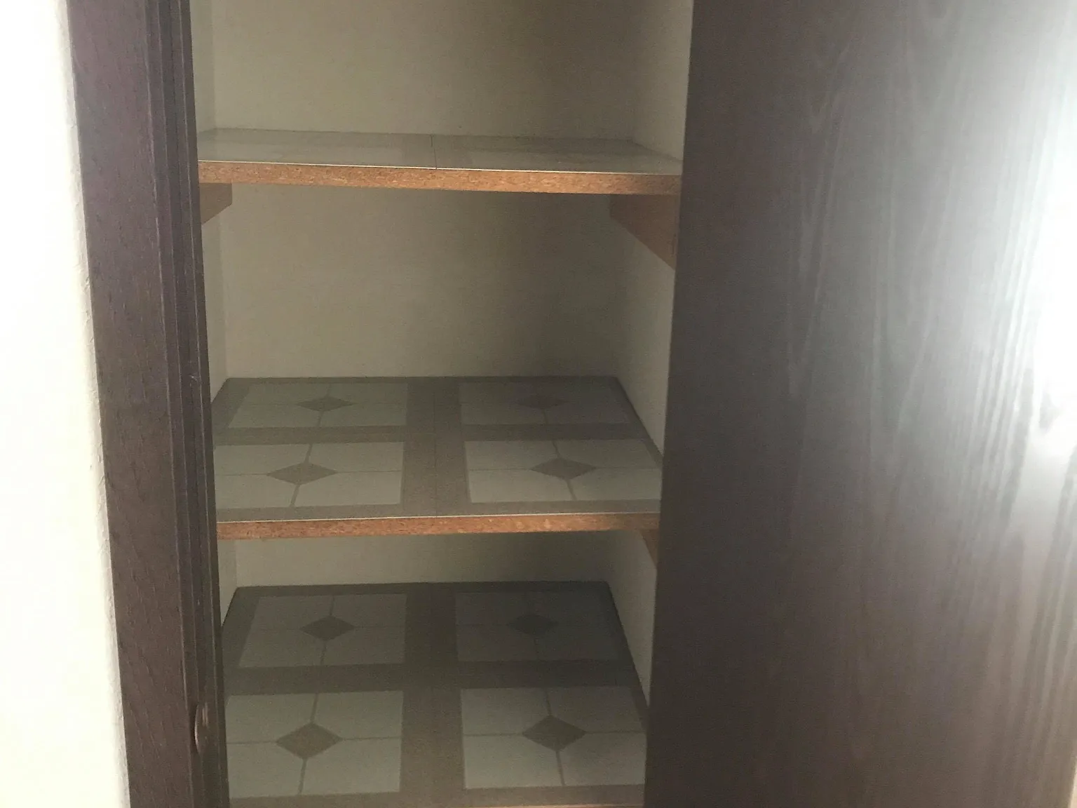 900 Lakeshore Dr — Photo 3