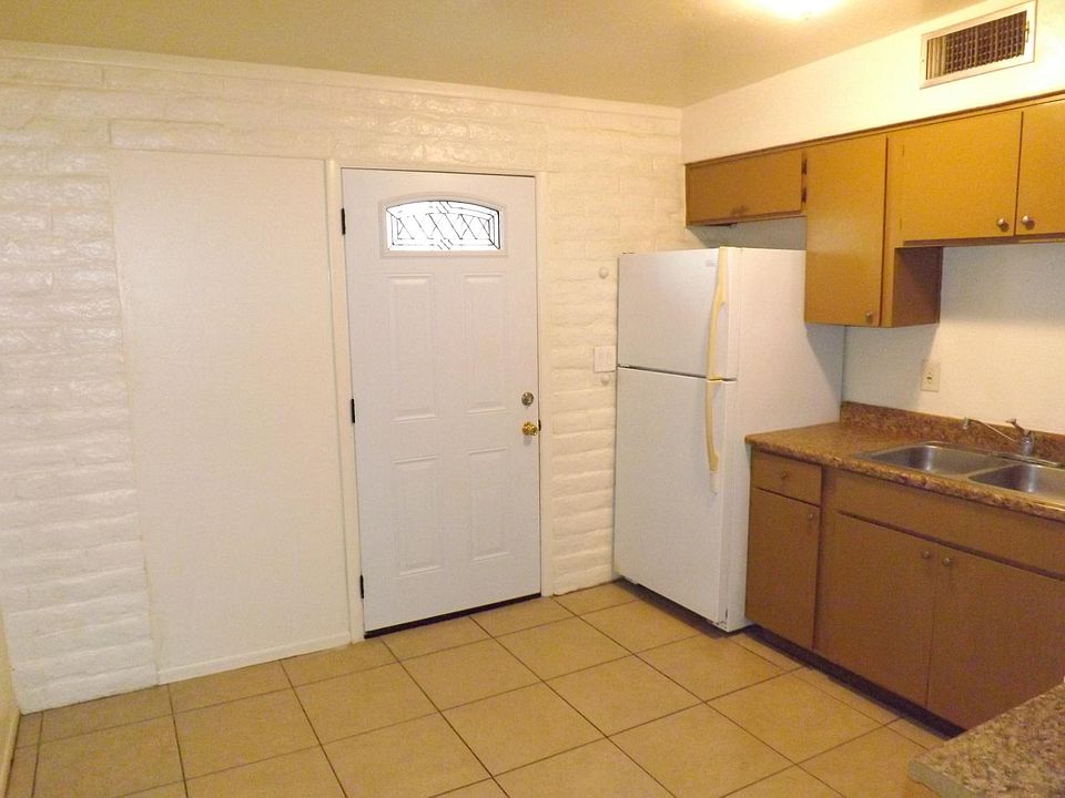 1st image of 3546 E Monte Vista Dr Unit B