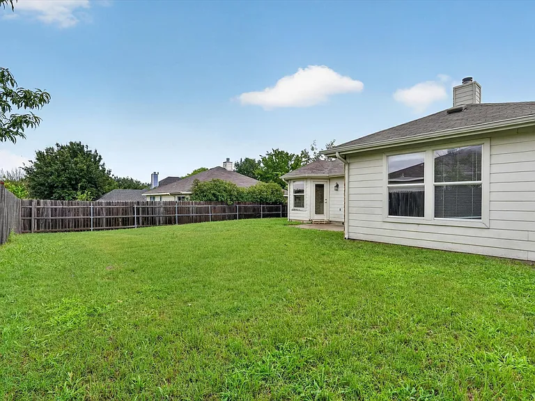 1412 Constantina Dr — Photo 5