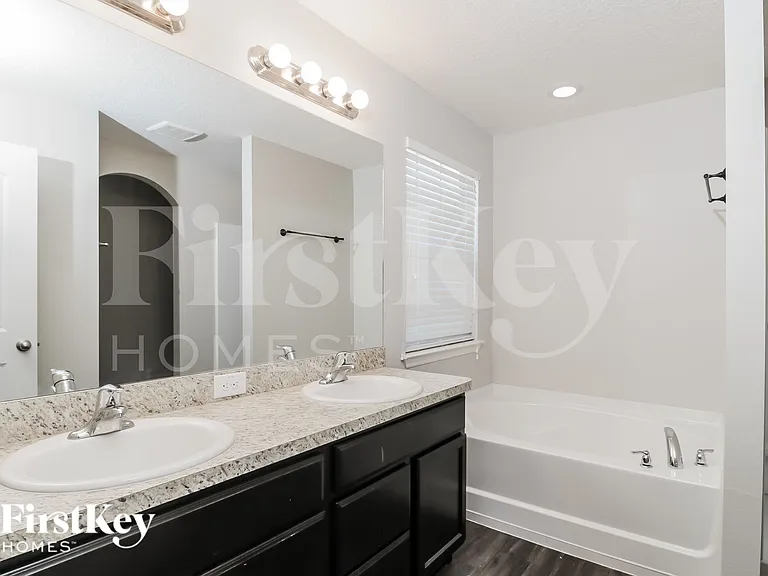 6218 Manitoba Dr — Photo 11