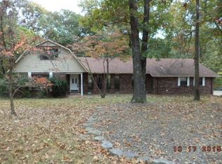60 N Woodridge Rd, Rogers, AR 72756