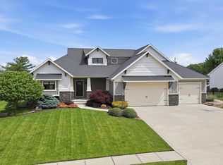 10223 Buttonwood Pass, Leo, IN 46765