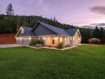 112 Carmel Dr, Rogue River, OR, 97537