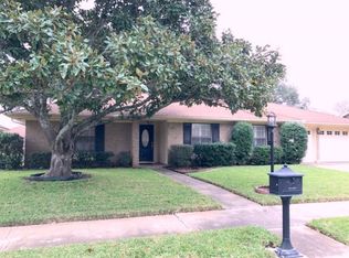 104 Norwich Gln, Victoria, TX 77904