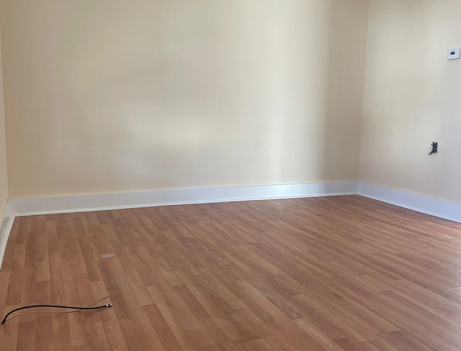 2 bed, 1080 sqft, $1,300 — Photo 2