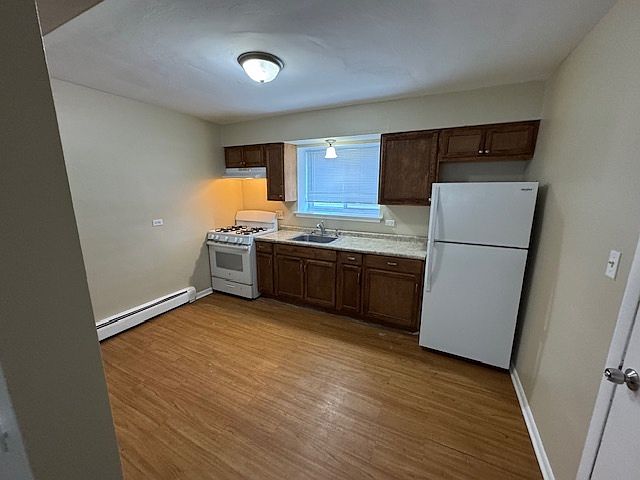 1st image of 726 W Roy Dr