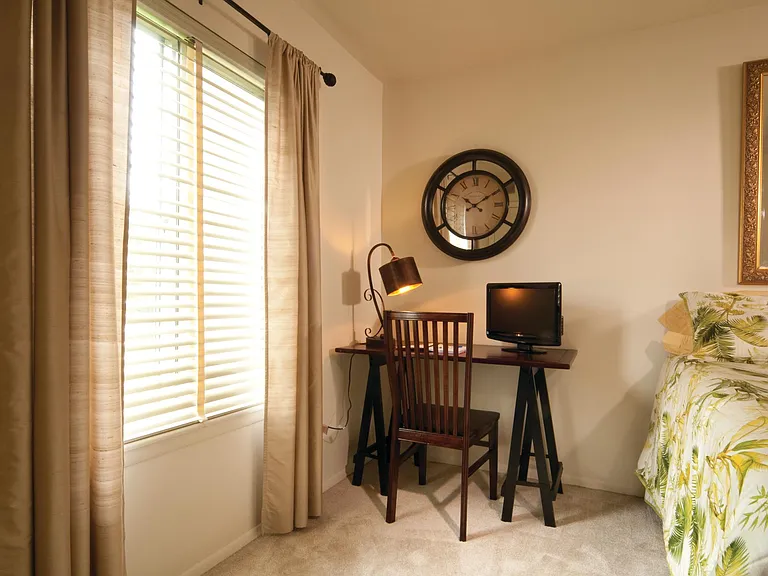 Hartland Apartments — Photo 7