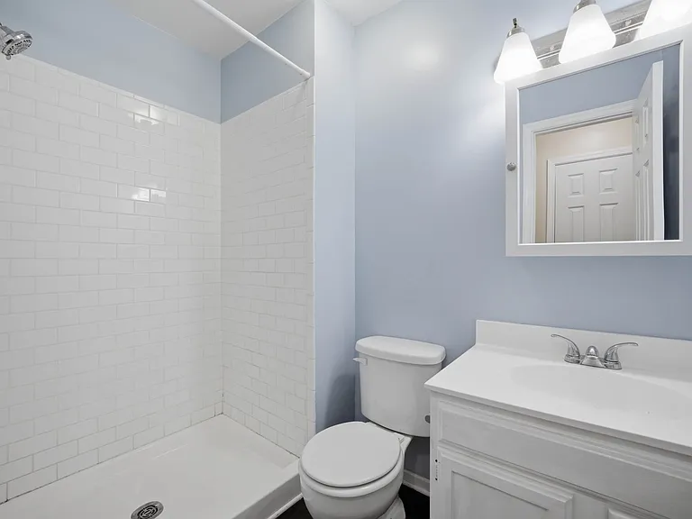 102 Tyburn Ct — Photo 16
