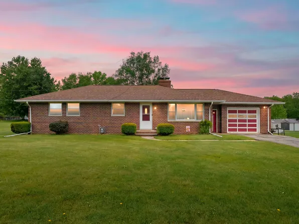 407 E Van Buren St, Gobles, MI 49055
