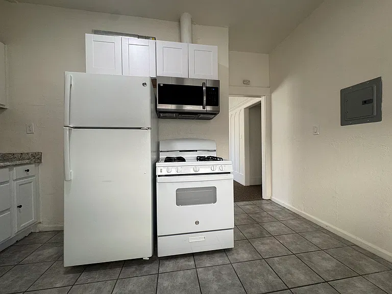 3647 West St — Photo 24