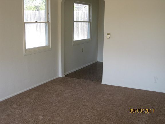 5th image of 1262 Stafford St