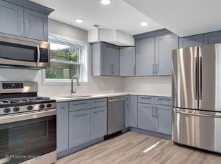 515 N Marion St #B, Oak Park, IL 60302