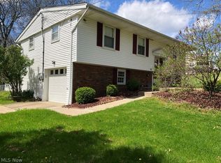 109 Breezy Acres Rd, Saint Clairsville, OH 43950
