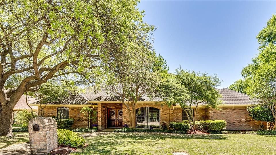1st image of 10022 Woodlake Dr