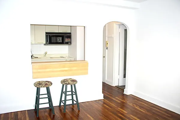 Rented by Steven Corcoran Real Estate | media 15