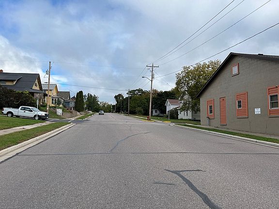 4th image of 429 Thayer St