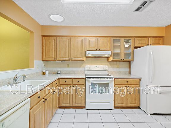 5th image of 6177 Sequoia Dr