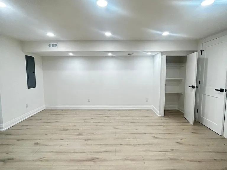 232 Tomlinson Rd #BASEMENT — Photo 12