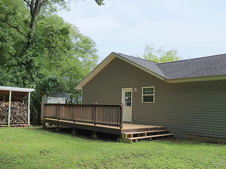 211 Martin Rd — Photo 15
