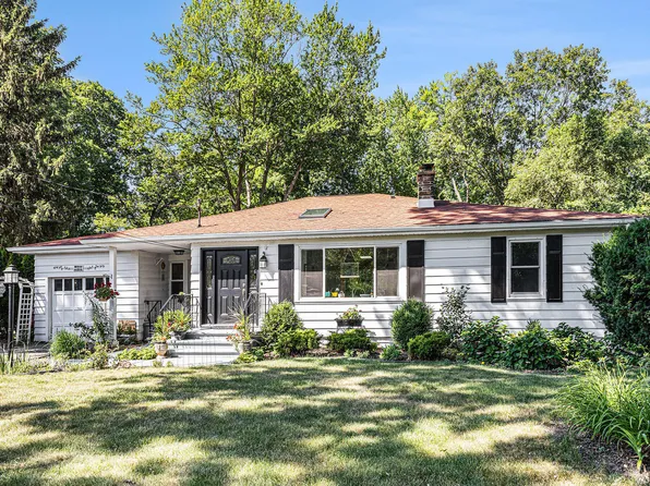 208 S Barker St, New Buffalo, MI 49117