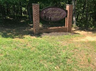 1 Kingswood Ln, Lynchburg, VA 24504