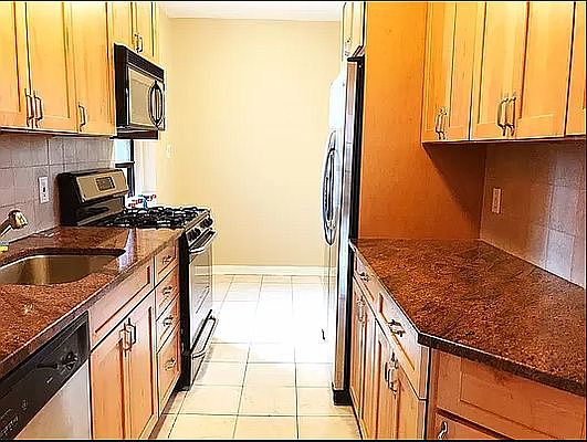 3rd image of 4725 40th St APT 5F
