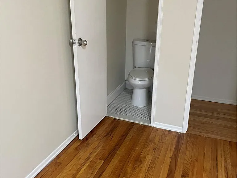 1226 Bergen Ave #3 — Photo 8