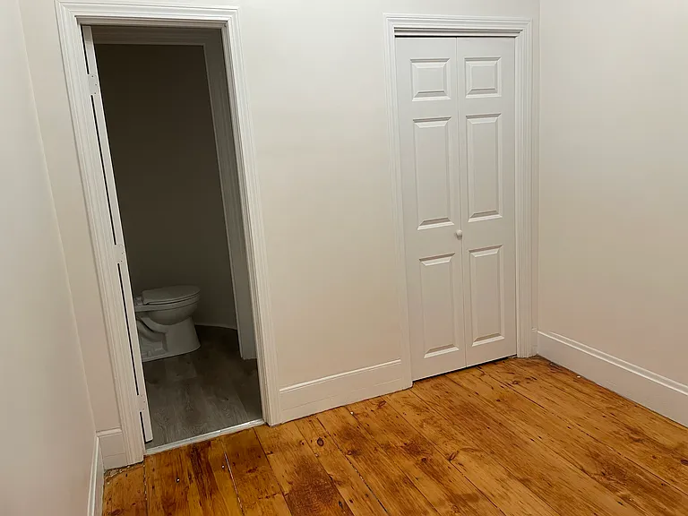 1 Silver St #1B — Photo 4