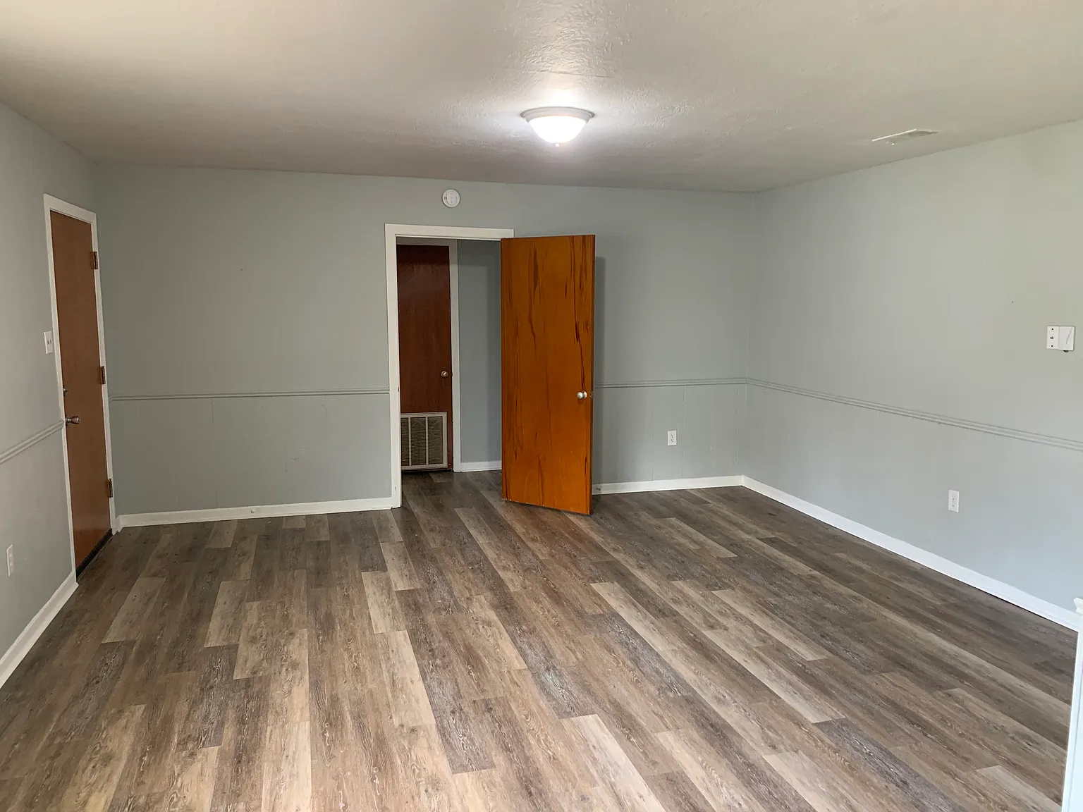 4 bed, 1743 sqft, $1,800 — Photo 4
