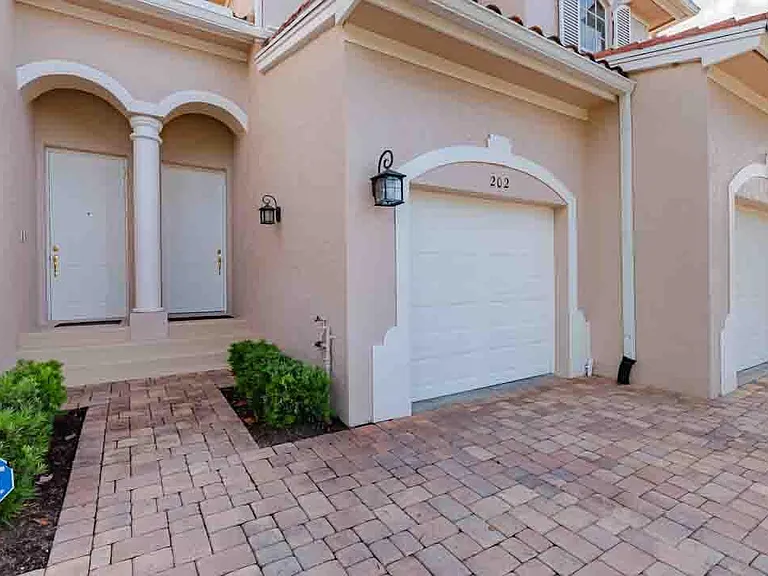 2371 SW Carriage Hill Ter #202 — Photo 39